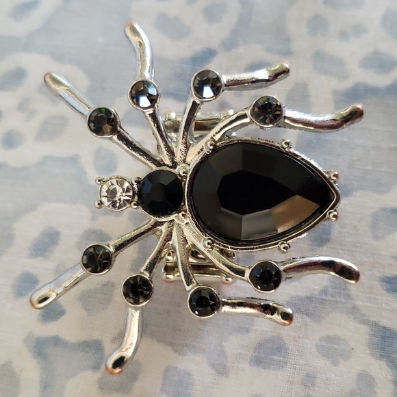 7 Items Bundle Spider Ring Spider Bracelet Halloween Pin Tarantula Ring - Picture 11 of 16